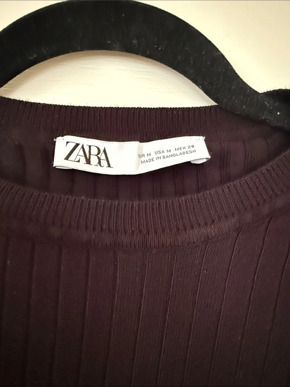 ZARA Black Ribbed Puff Sleeve Tee Top